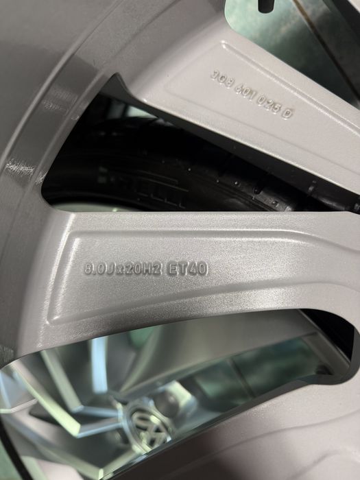 Roti/ jante aliaj R20 originale VW Arteon 245/35/20 Pirelli PZero vara