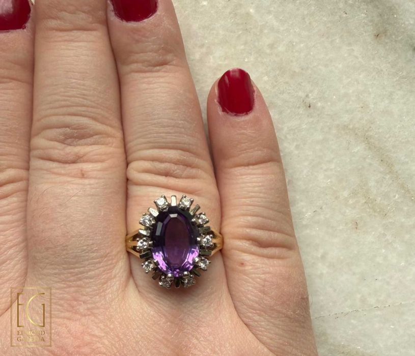 Inel din aur bicolor, decorat cu ametist și diamante
