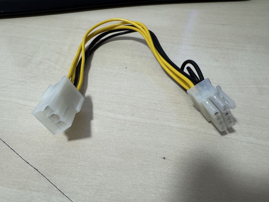 Adaptor placa video gpu 6 pini la 8 pini