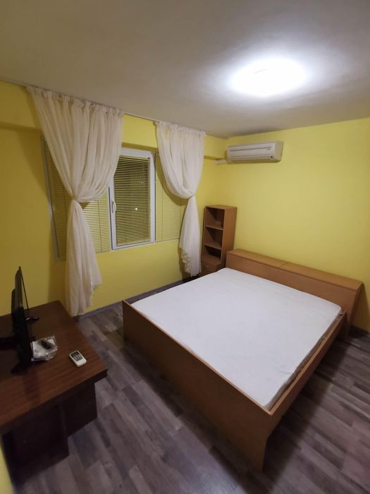 Дава се под наем Двустаен апартамент в Бургас, Изгрев - 65 кв.м за 378.93 € - Снимка #2