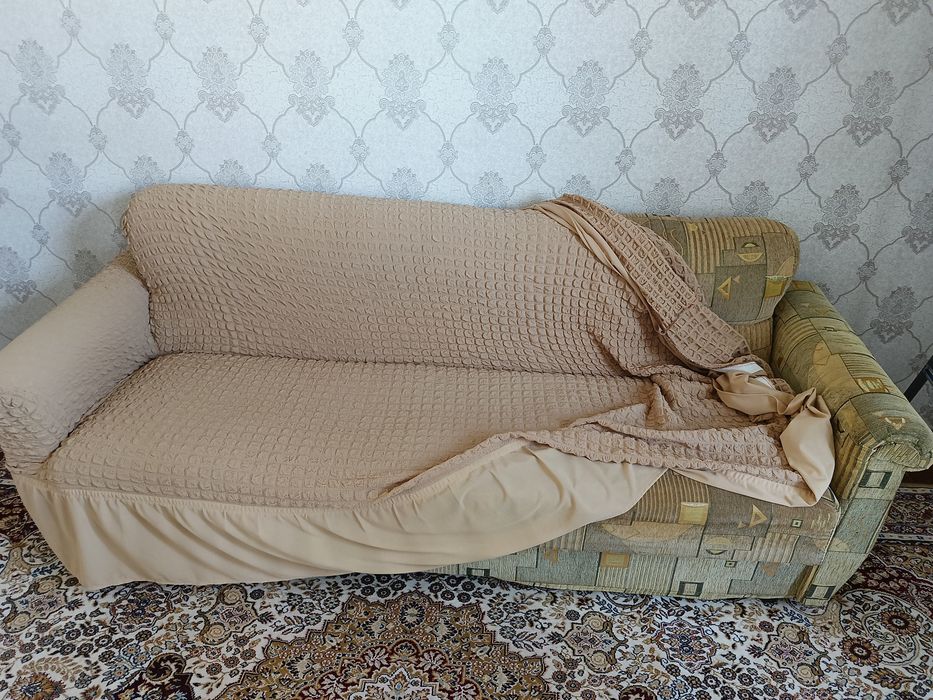 Диван екі креслосы мен сатылады