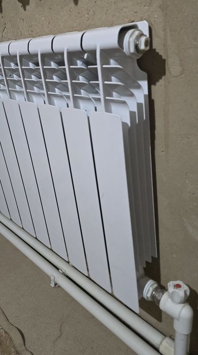 Alyumin radiatorlar sotiladi
