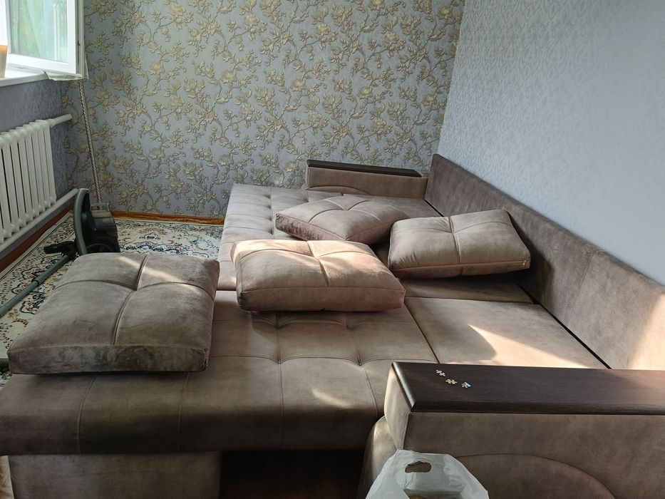 Продам новый диван угловой