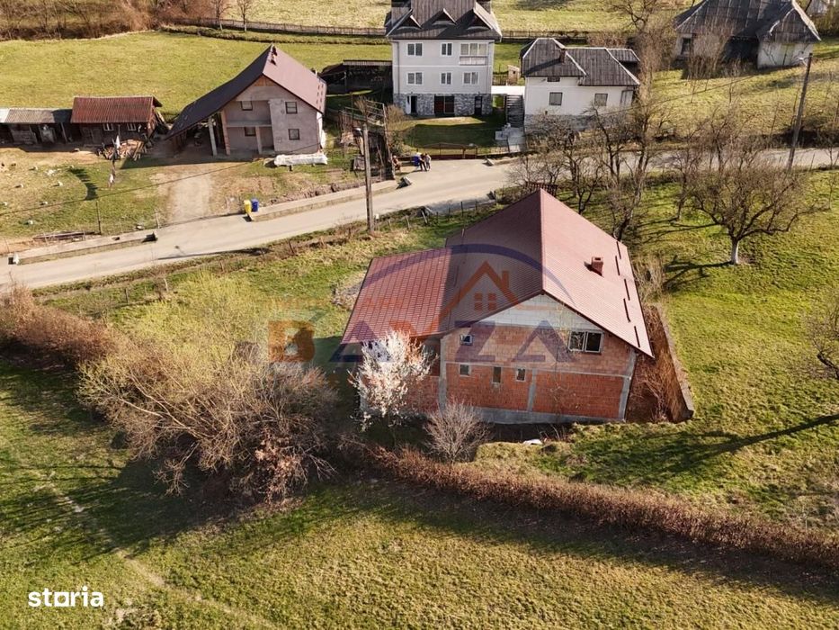 Casă P+M, teren 1.200 mp – Coaș