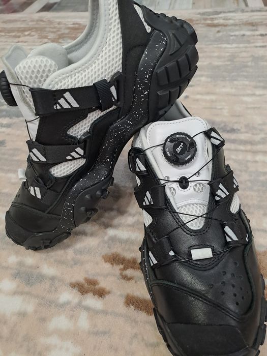 Adidas x HYKE AH-002 fl
WHITE