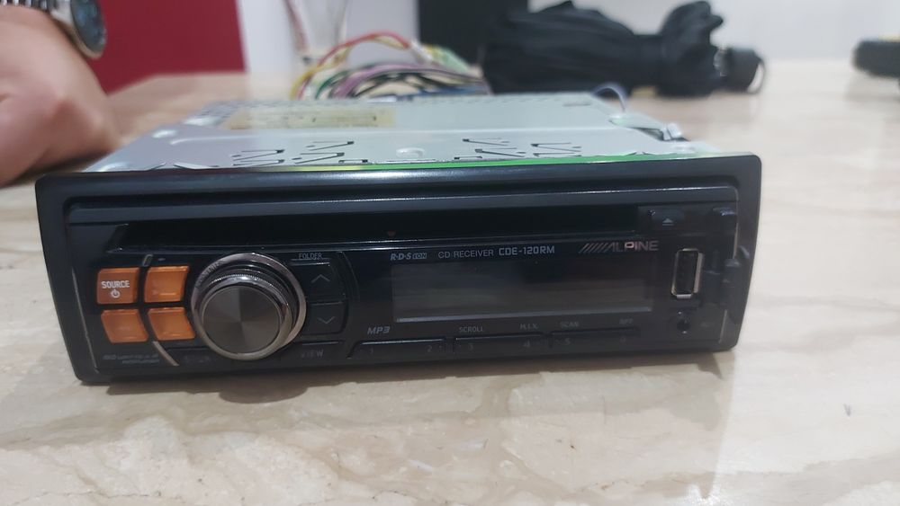 CD плейър Alpine