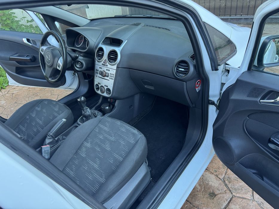 Opel Corsa D 1.2 Benzina  2014