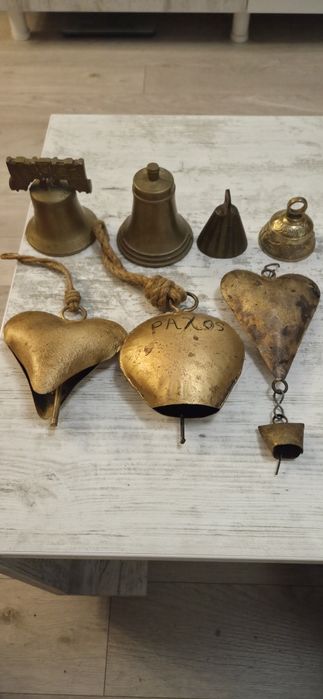 Band clopote,talangi si clopotei de colectie. Vezi cele 8 poze atasate