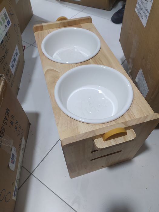 Продаётся на стойке миски. ЕСТЬ доставка Яндекс.