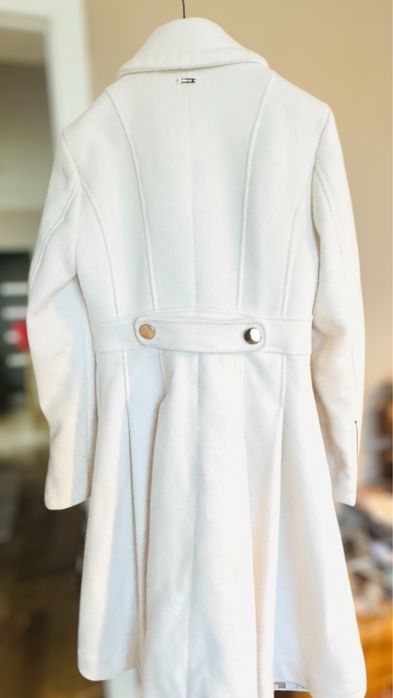 Палто Guess с вълна