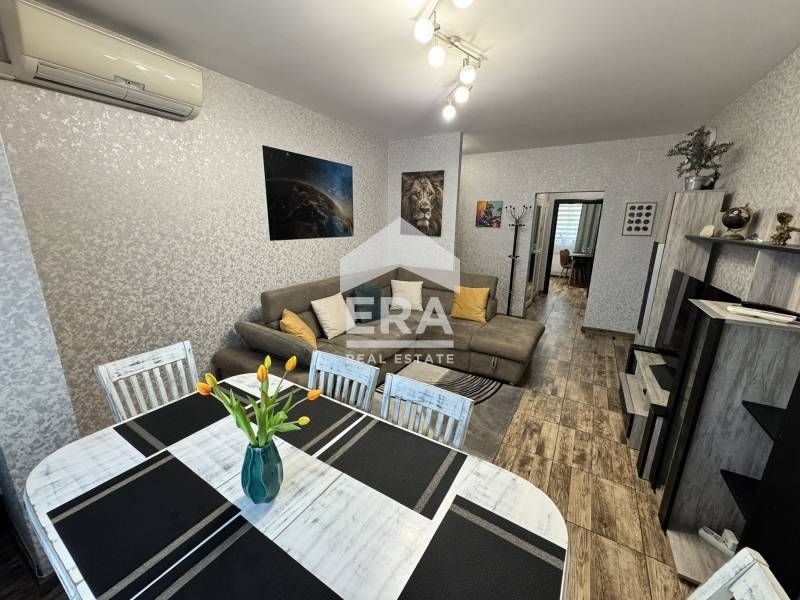 Дава се под наем Четиристаен апартамент в Варна, Младост 1 - 85 кв.м за 887.4 € - Снимка #1