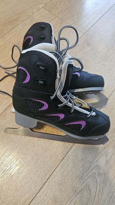 Patine copii marimea 33 / 34 in stare foarte buna