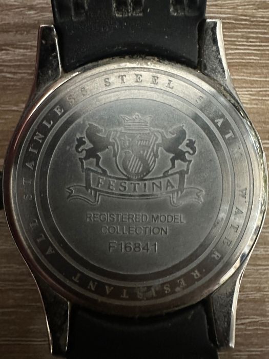 Часовник Festina