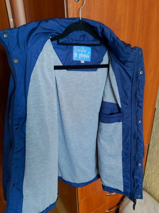 Продам куртку осень-весна.