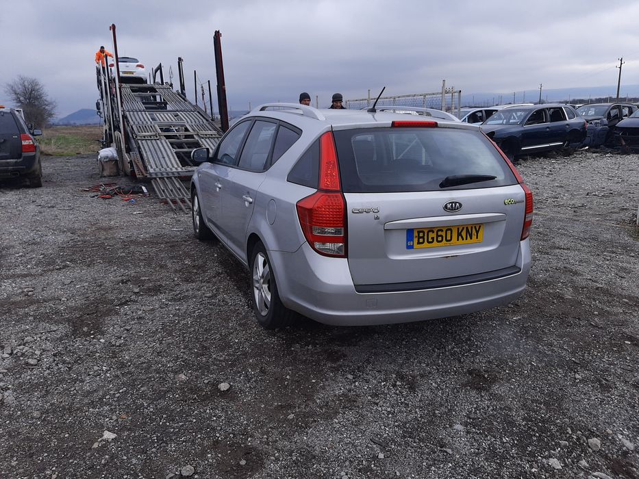 За части Kia Ceed комби 1600 кубика дизел 2010 година