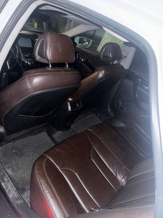 Hyundai AZERA Sotiladi Bartergayam Gaplashuramiz