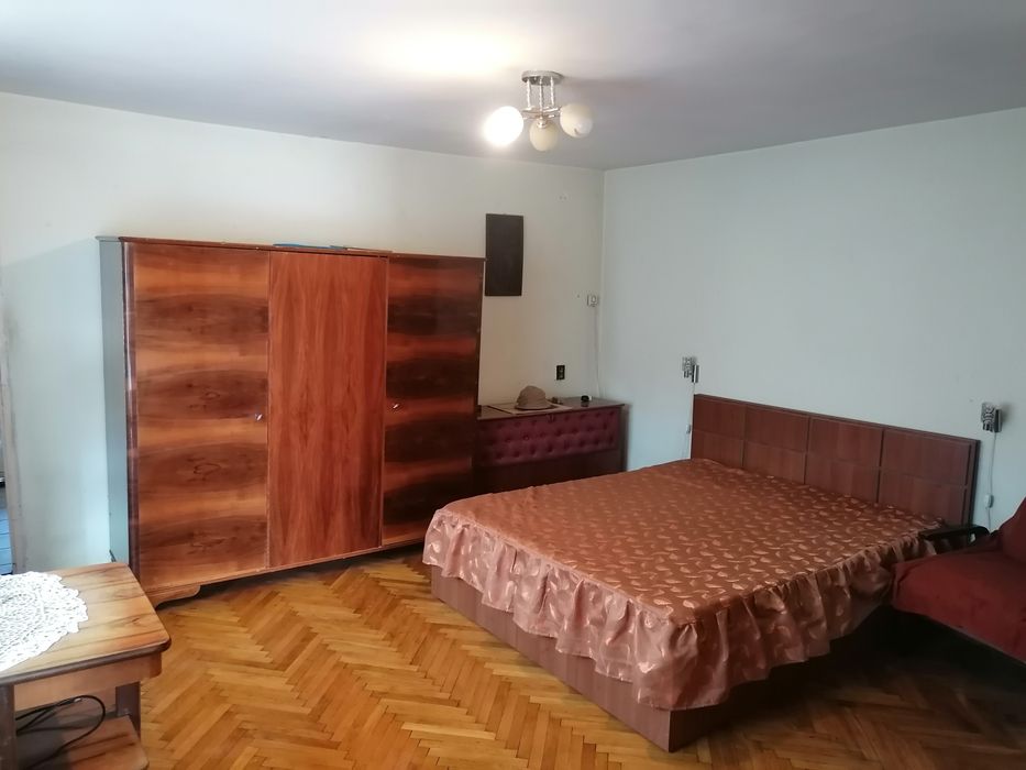 Casă – Romanesti - Vedere 2