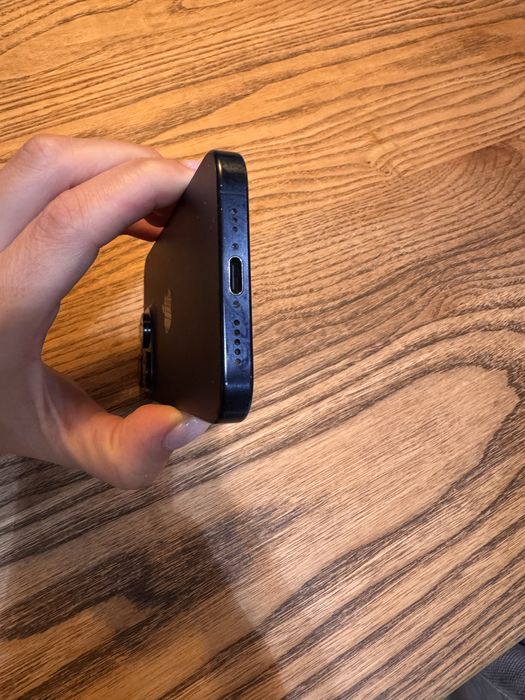 iPhone 15 Pro 256 GB - закупен от iStyle