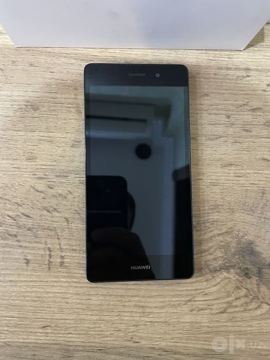 Huawei P8 lite. Черный