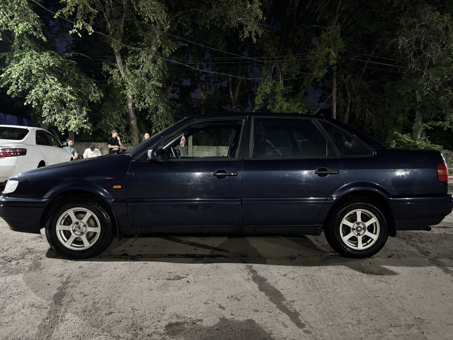 Продам машишу Passat b4 1994 года