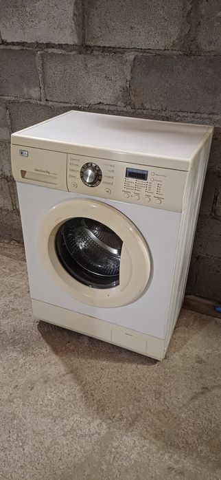 Продам стиральную машину автомат