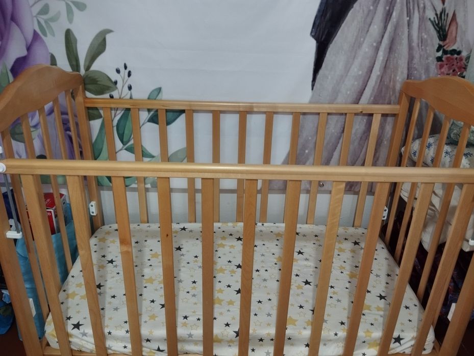 Продаётся детская кроватка