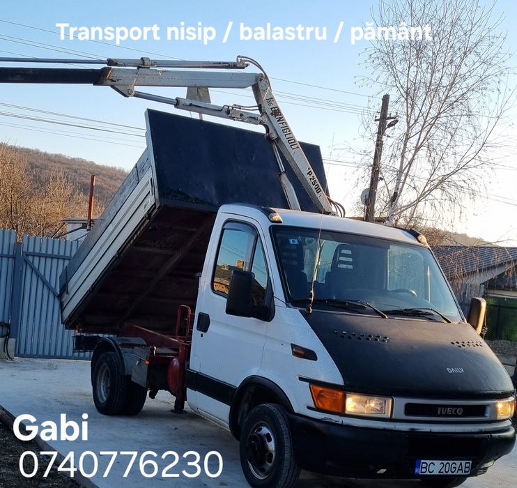 Transport basculabil si macara hidraulica