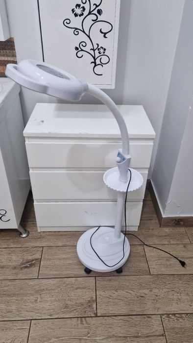 Лупа-лампа медицинская