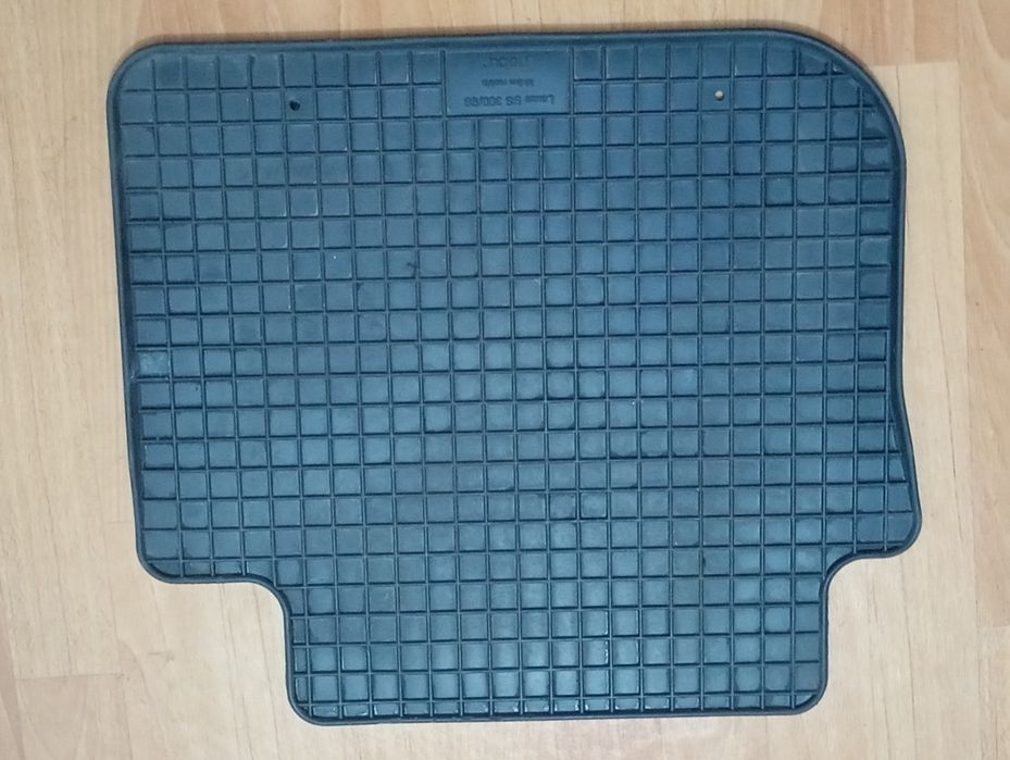 Задние автоковрики новые