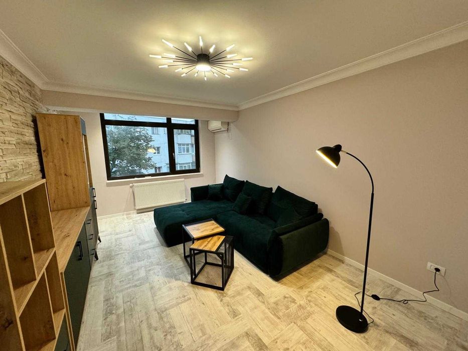 Apartament, 3 camere, decomandat, mobilat si utilat, parcare, boxa