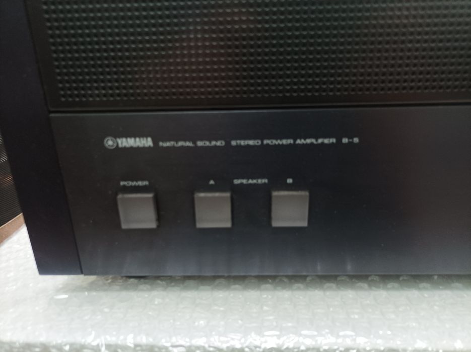 Усилитель оконечный Yamaha b5