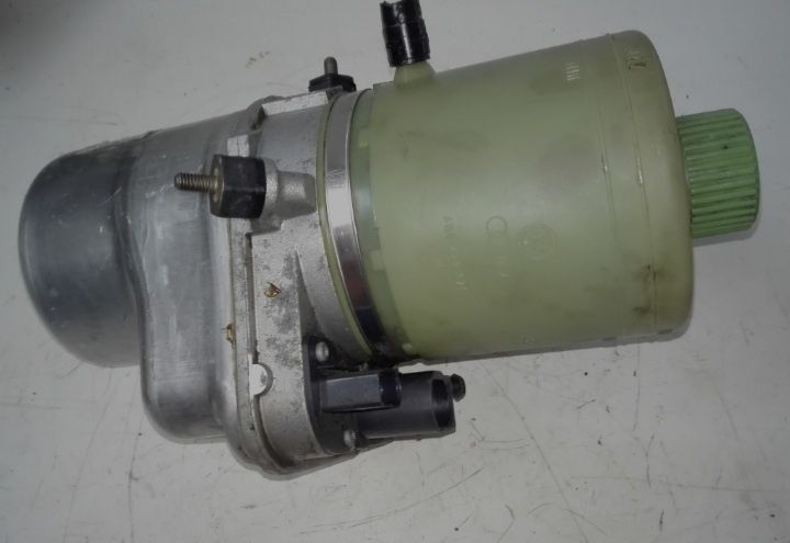 Pompa servo directie TRW Polo 9N/Fabia/Ibiza/Cordoba/Roomster/Arosa