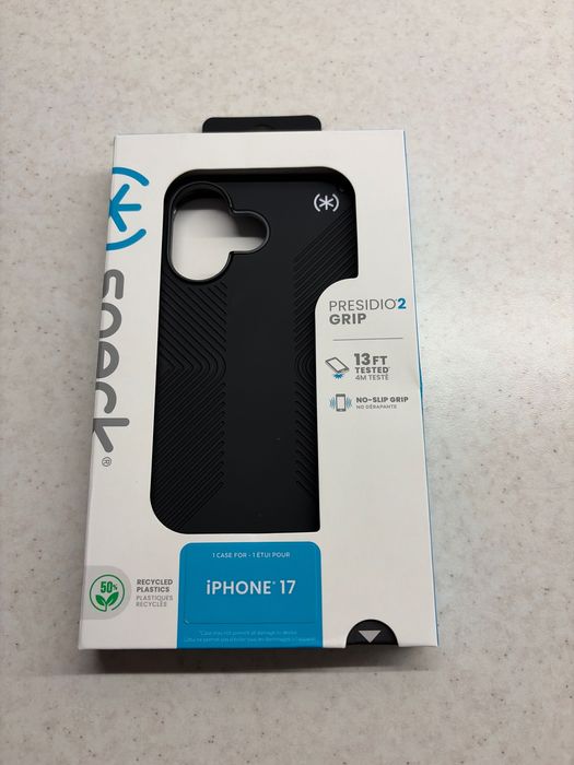 Калъфи за Iphone 17