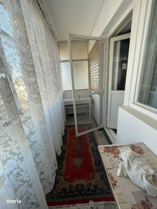 - Apartament 3 camere Calarasilor, suprafata totala 73mp