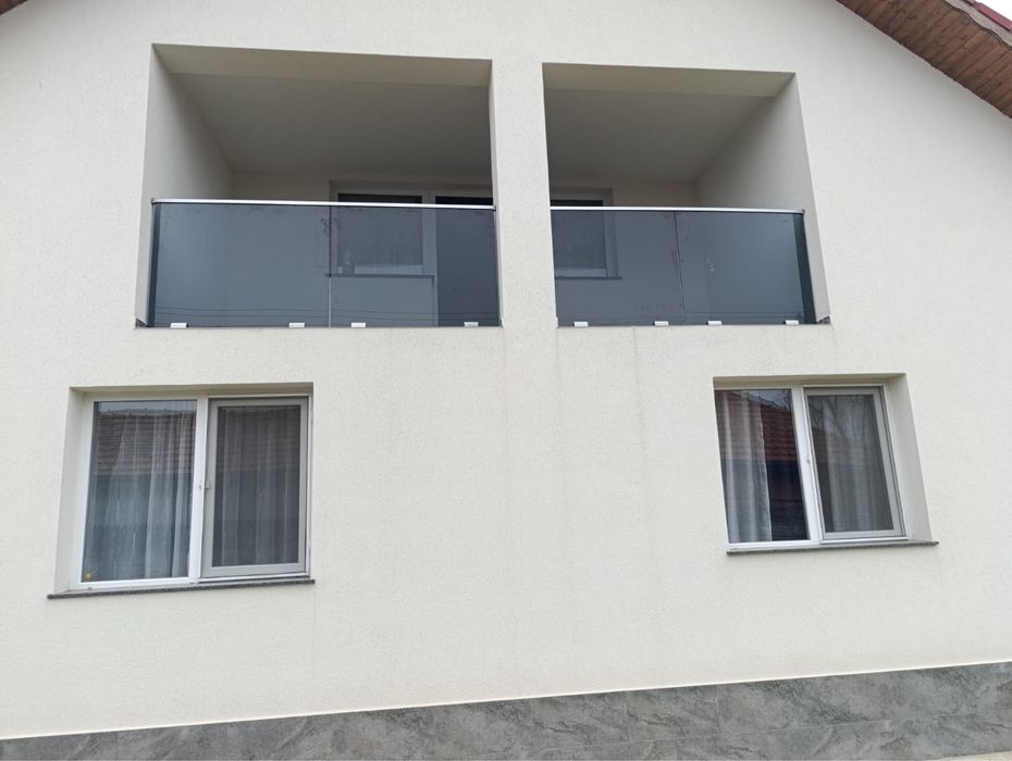 Balustrada din sticla securizata pentru balcon