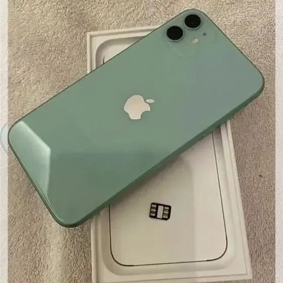 Айфон 11 срочно продам