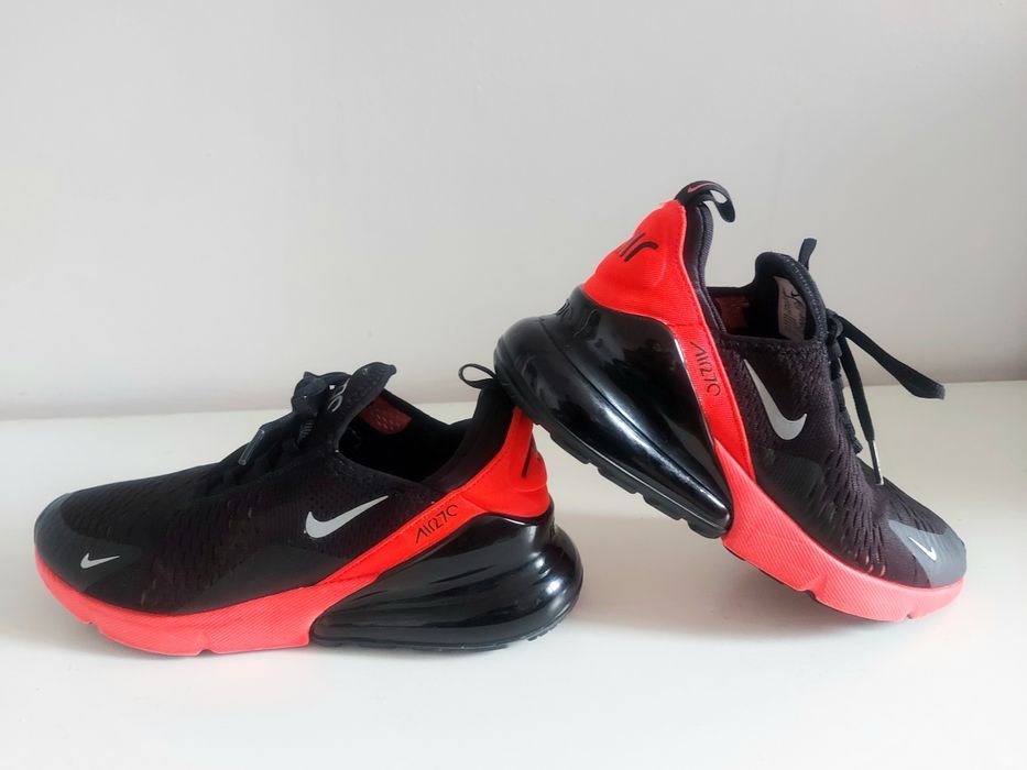Nike Air max 270 , 42  номер стелка 26.5см. Като нови. Оригинал
