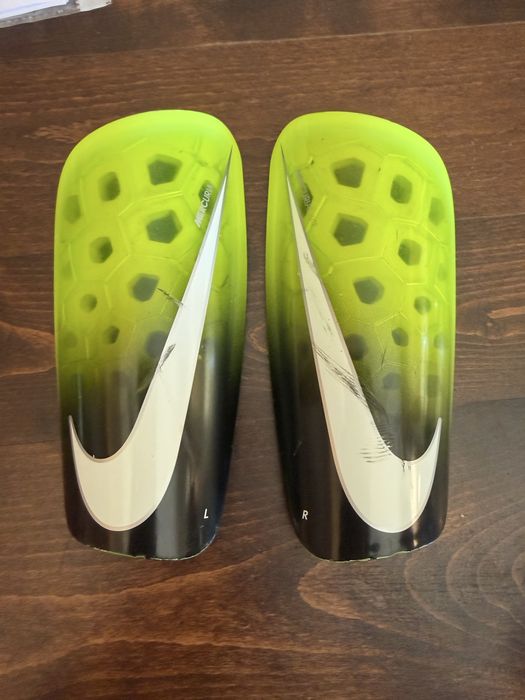 Футболни предпазители Nike