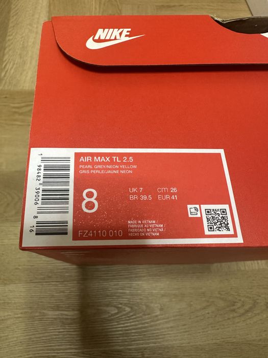 NIKE нови маратонки, номер 41