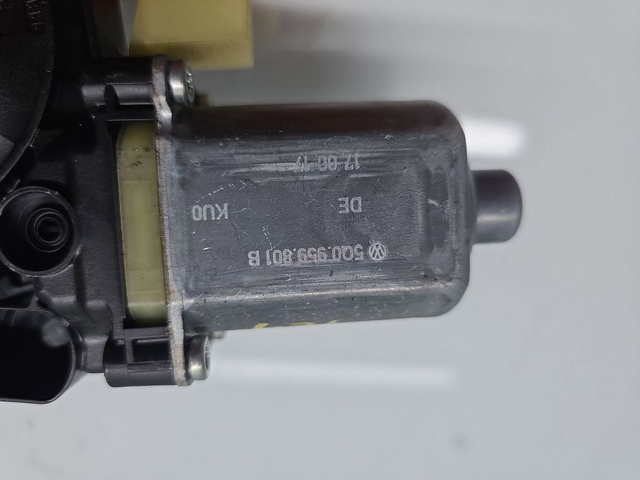 Motoras geam stanga fata Seat Leon (5F1) [Fabr 2012-2018] 5Q0959801B