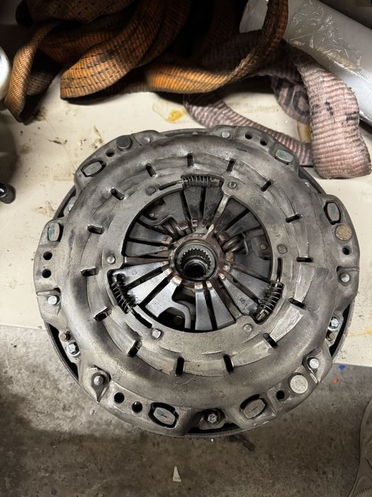 Mercedes Clk200K- диференциал с полуоски, съединител, спирачки и други