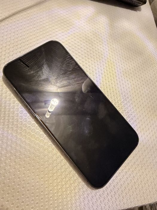 Продам Айфон 14 про макс