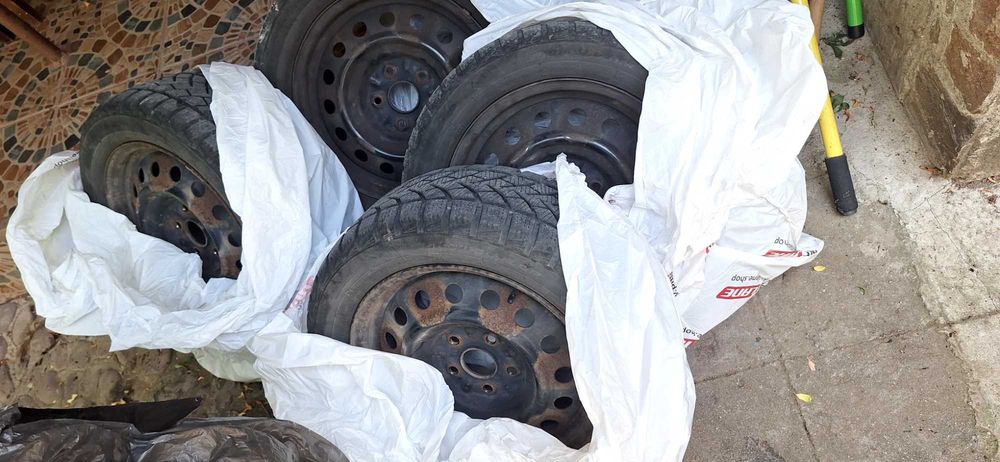 Автомобилни джанти с гуми 205х55х16