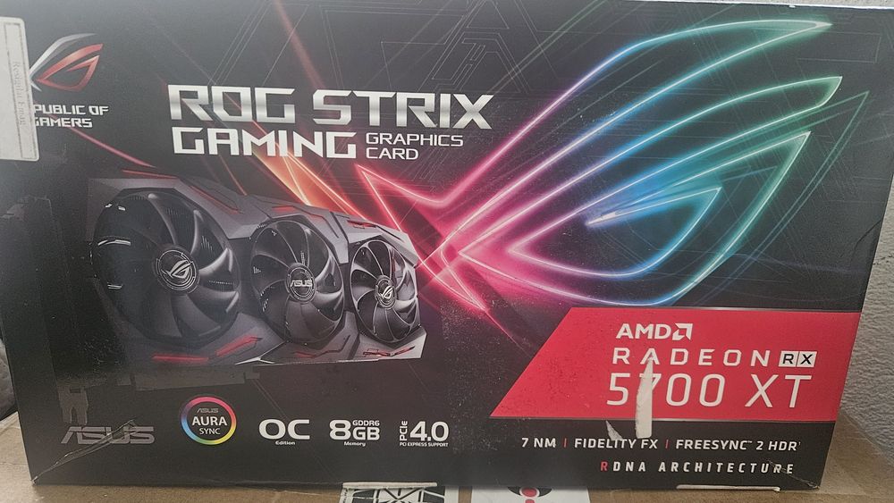 Геймърски компютър Ryzen 5600x/x570 asus tuf wi fi/5700xt strix/1000w be quit/16 ram 3600/m2 500gb/охлаждане 2х12 thermal light ПЕРФЕКТЕН
