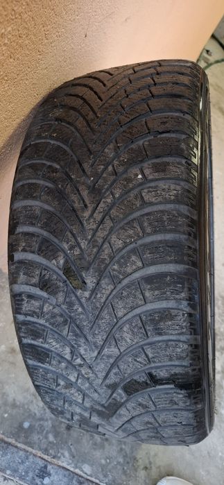 225/45/17 зимна гума