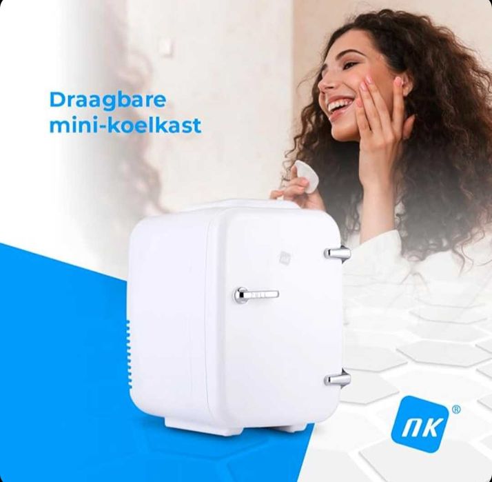 NK НОВ Мини хладилник преносим капацитет 4 литра 12V-220V