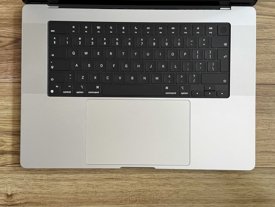 MacBook Pro 16 M1 Max`10 CPU/32 GPU/32GB RAM/1TB SSD/Бат 20ч