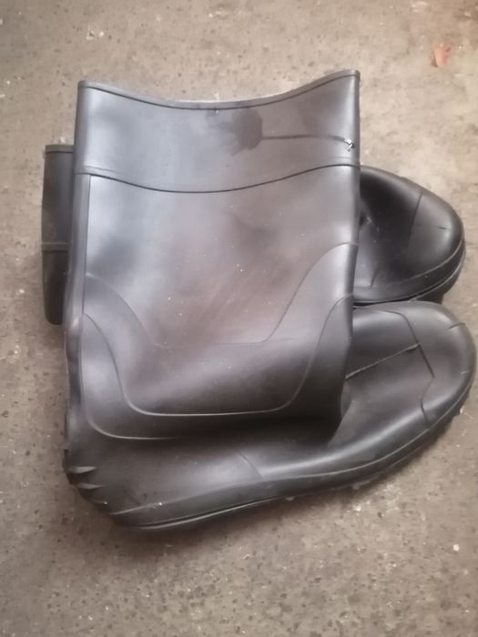 Продам сапоги резиновые