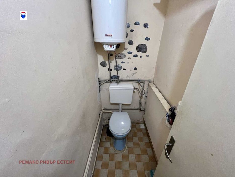 Продава се Четиристаен апартамент в Русе, Дружба 3 - 98 кв.м за 1173 €/кв.м - Снимка #9