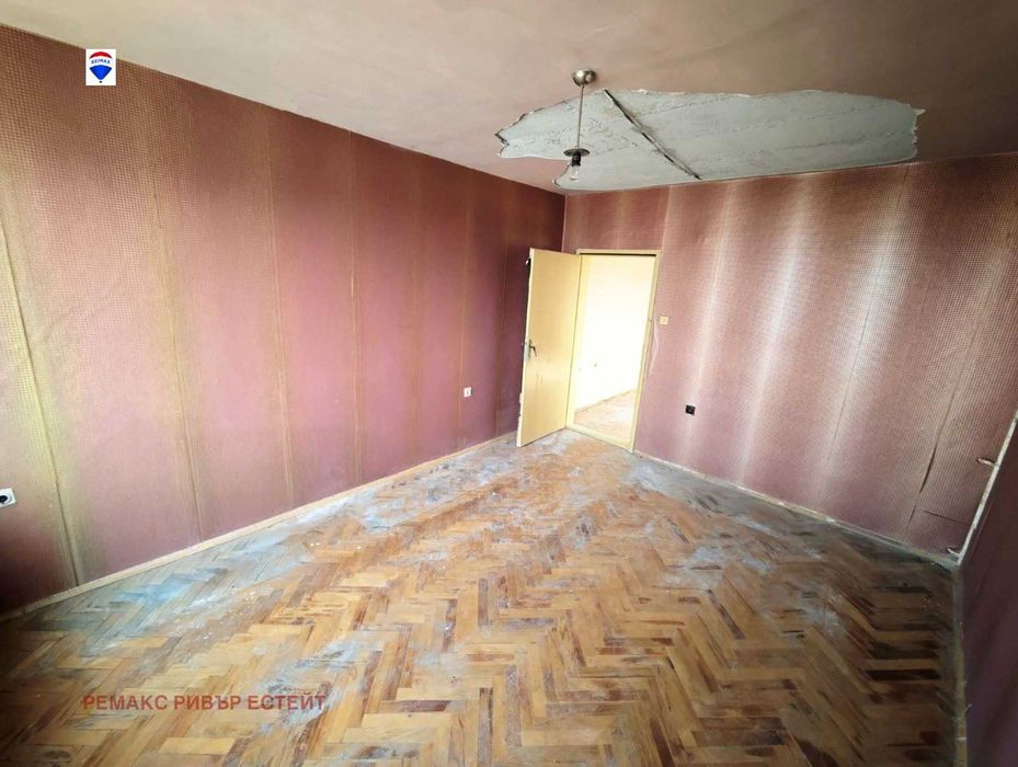 Двустаен апартамент  за ремонт кв. ЦЮР, гр. Русе